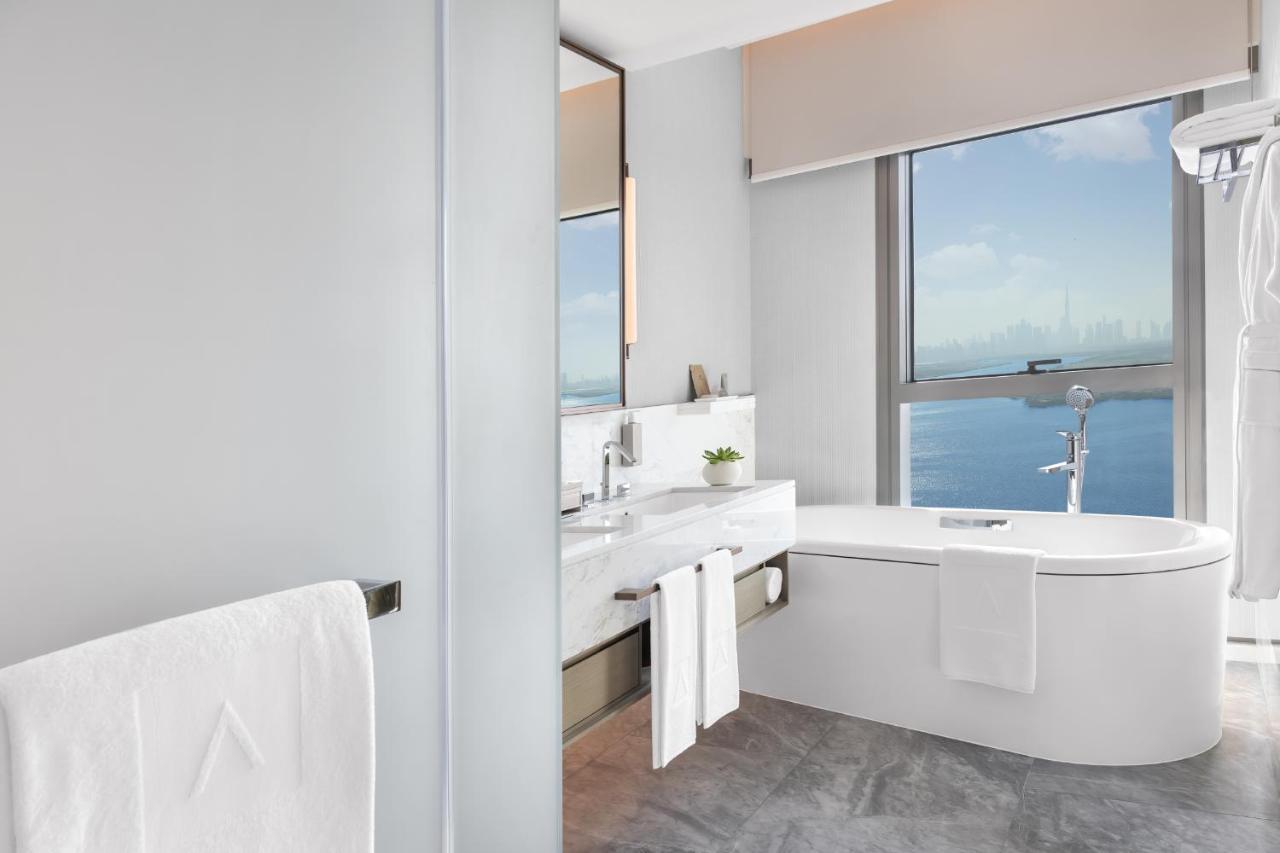 Address Creek Harbour Hotell Dubai Eksteriør bilde Bathroom