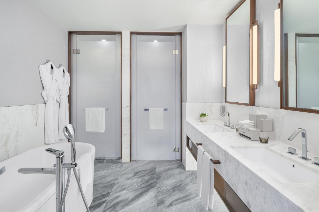 Address Creek Harbour Hotell Dubai Eksteriør bilde Bathroom